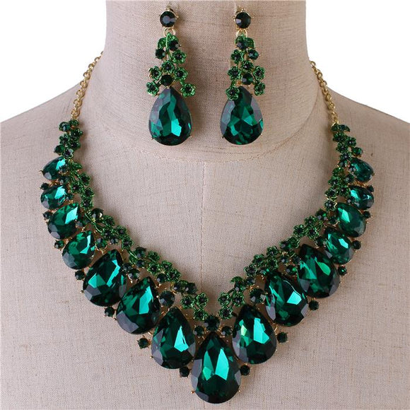 EMERALD GREEN TEARDROP GLASS NECKLACE SET
